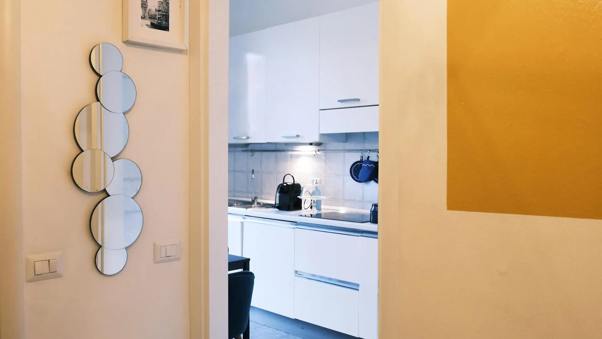 Apartment Comecasa Beautiful Santa Sofia Milan Italy